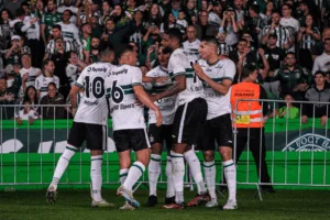 Coritiba marca dois e enterra o América-MG no Brasileirão Série A; veja