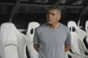Ex-técnico do Cruzeiro exalta Paulo Autuori após vencer Fortaleza: “Treinador muito melhor que eu”