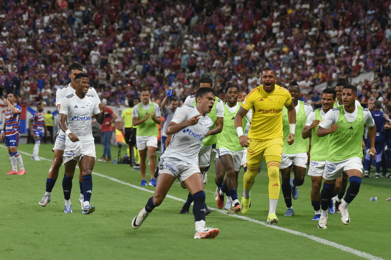 Cruzeiro reduz drasticamente chances de rebaixamento após jogo contra Fortaleza