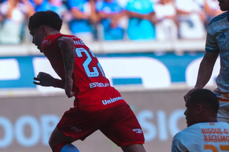 Internacional vence o Cruzeiro, se afasta do Z-4 do Brasileirão e complica rival