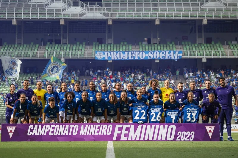 Cruzeiro vence Atlético-MG e é campeão do Mineiro Feminino