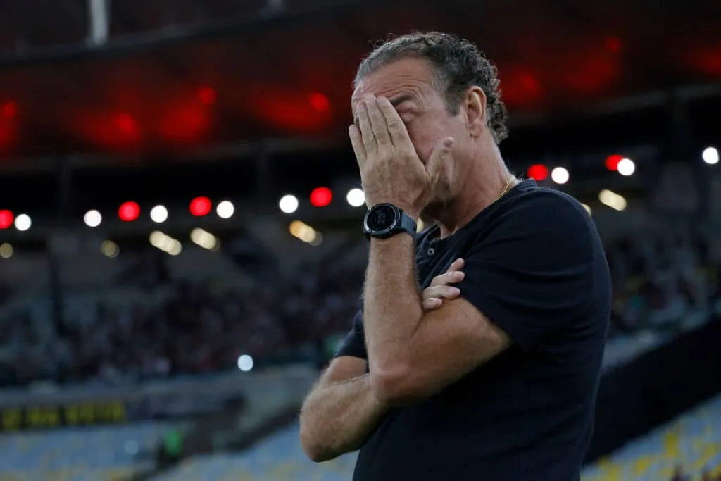 Diretoria do Botafogo cogita demissão de Lúcio Flávio e novos nomes ganham força 