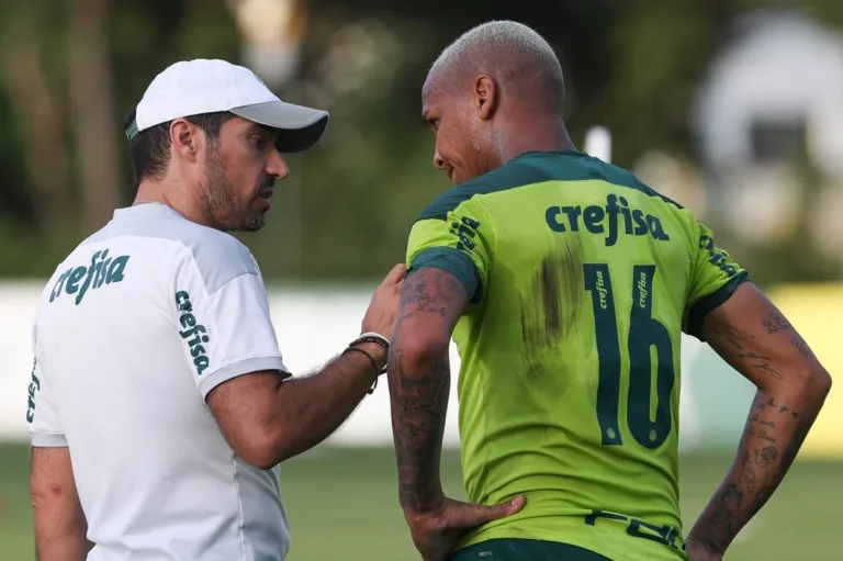 Libertadores: Deyverson manda recado para imprensa após título do Palmeiras sobre o Flamengo