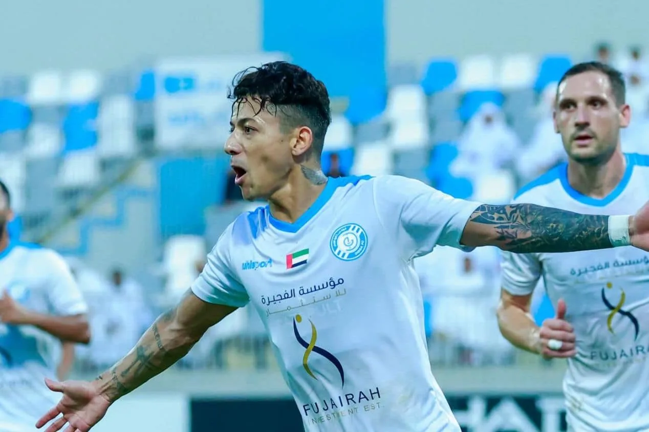 Ex-Corinthians faz dois e classifica Dibba Al Fujairah na Copa dos Emirados Árabes