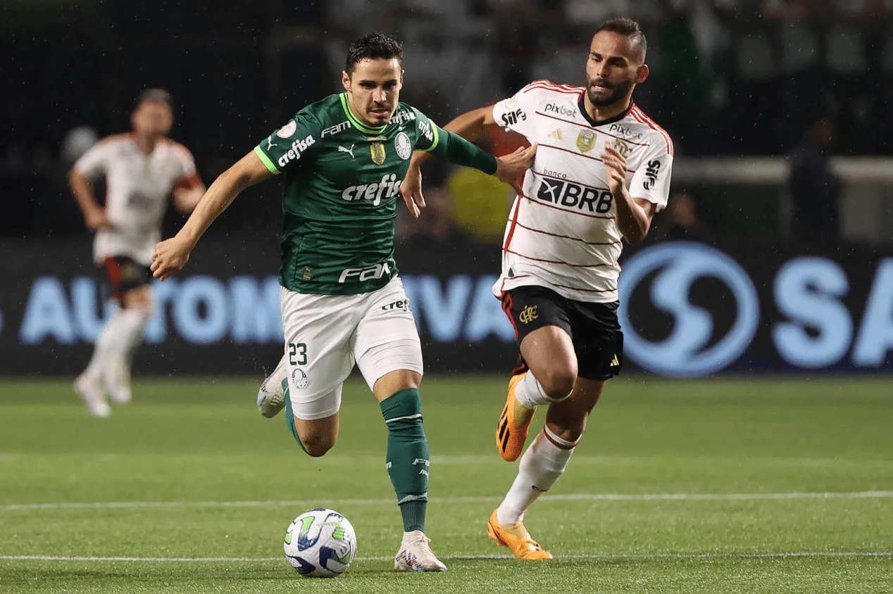 Denílson projeta importância de Flamengo x Palmeiras para título do Brasileirão