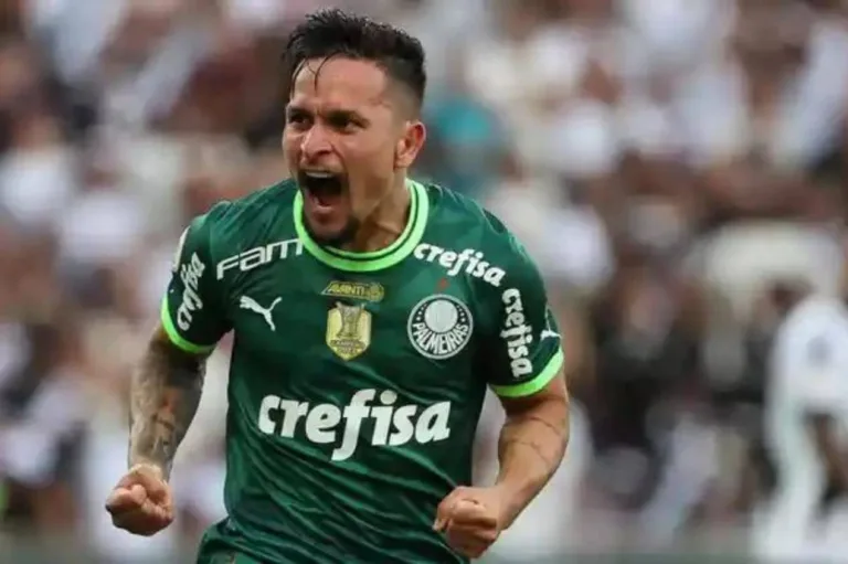 PVC revela que Palmeiras tem oferta ainda maior por Artur; veja valores
