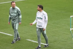 Auxiliar de Abel no Palmeiras entra na mira de clube do Brasileirão Série A