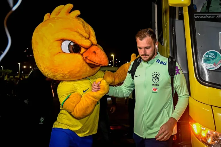 3 jogadores convocados por Fernando Diniz não foram utilizados em jogos das Eliminatórias