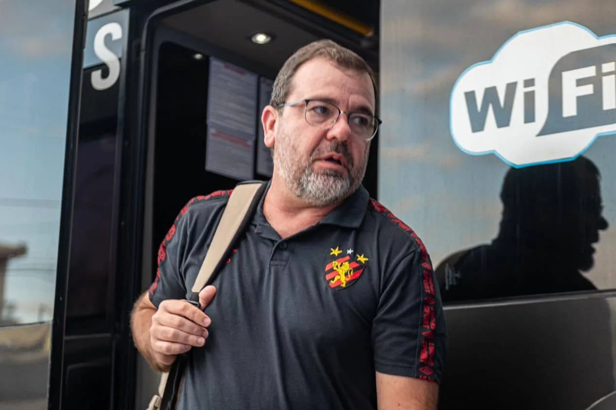 Enderson lamenta derrota do Sport e cita ‘falta de concentração’ do elenco