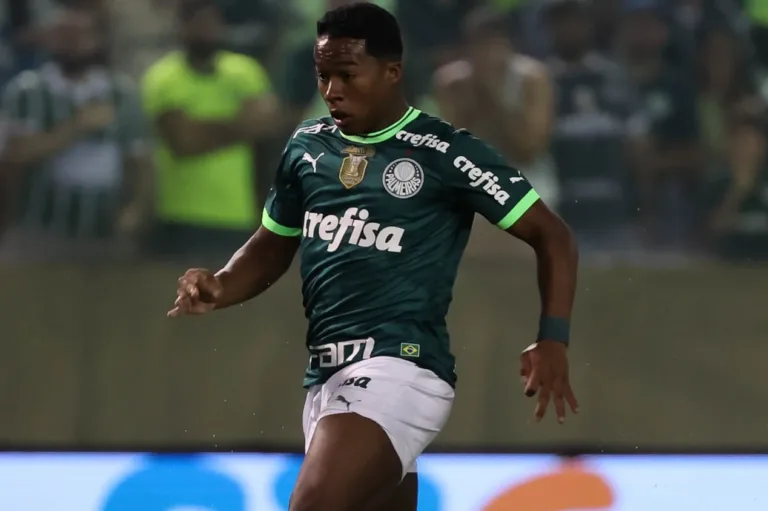 Com Endrick, do Palmeiras, jornal elege os melhores jogadores por idade; veja a lista