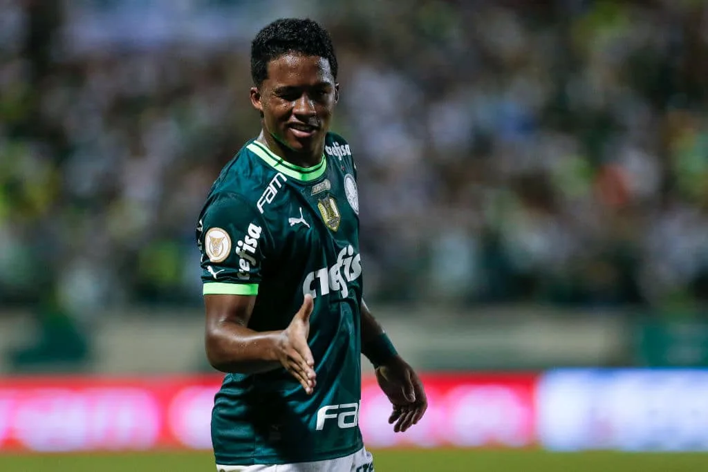 Endrick, do Palmeiras, recusou fortunas das correntes para acertar com a New Balance