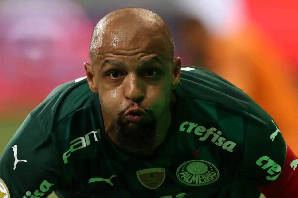Felipe Melo usou palavrões para aconselhar saída no Palmeiras: “Você é bom pra c…” 