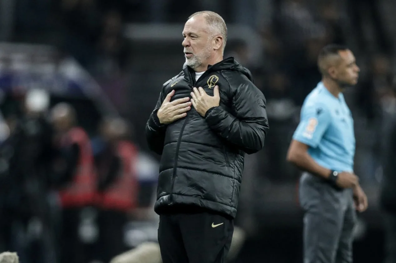 Mano Menezes não perde na Neo Química Arena comandando o Corinthians desde a inauguração