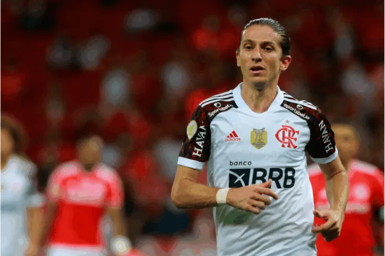 Mercado da bola: Flamengo tem data para definir futuro de Filipe Luís