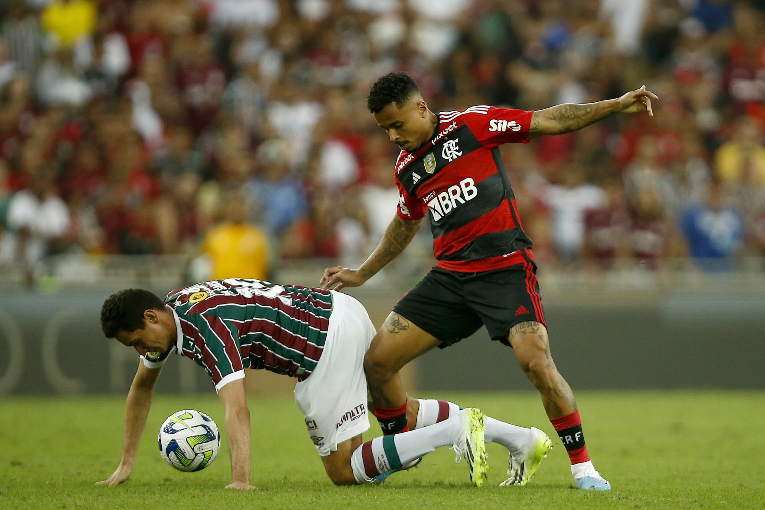 Flamengo x Fluminense fazem último clássico carioca do ano