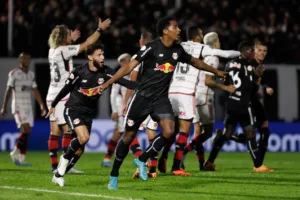 Flamengo x Red Bull Bragantino: onde assistir ao Brasileirão Série A AO VIVO