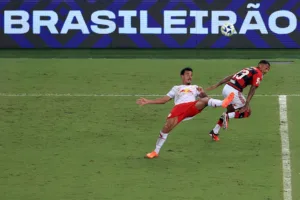 Palmeiras segura a liderança e Flamengo encosta: veja o que mudou após os jogos atrasados no Brasileirão
