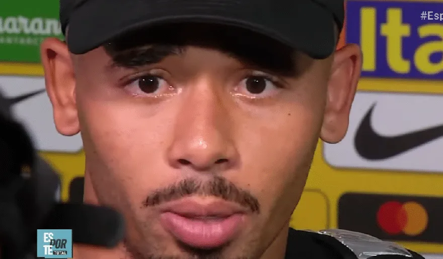 Gabriel Jesus revolta Dandan, narrador da Globo, após declaração: “Parei de defender”