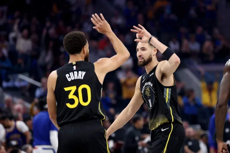 NBA: Curry e Thompson comentam primeiro duelo contra Wiseman após saída dos Warriors