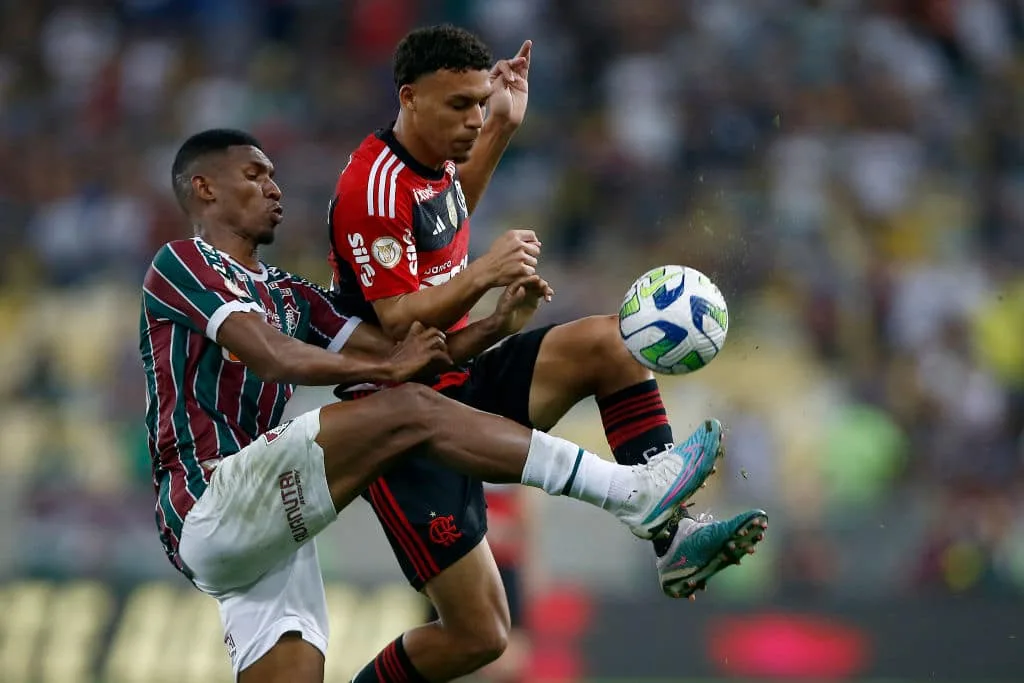 Flamengo e Fluminense confirmam escalações para o clássico; veja