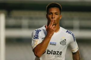 Sormani dispara após atacante ficar de fora da convocação à seleção brasileira