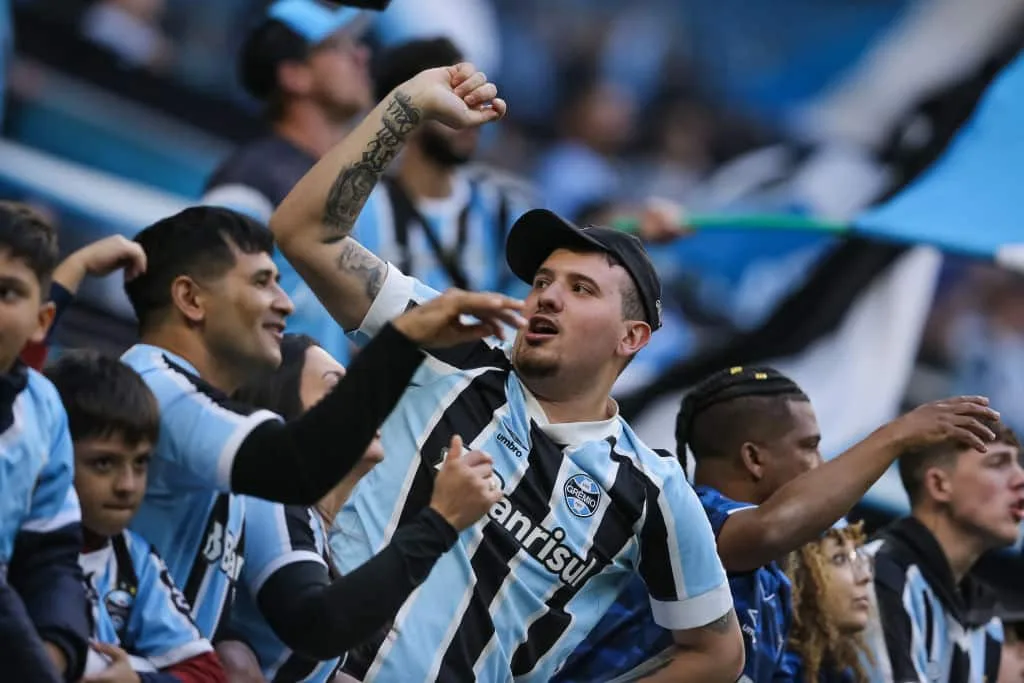 Incrível! Grêmio busca a virada com hat-trick de Suárez e enterra o Botafogo; veja