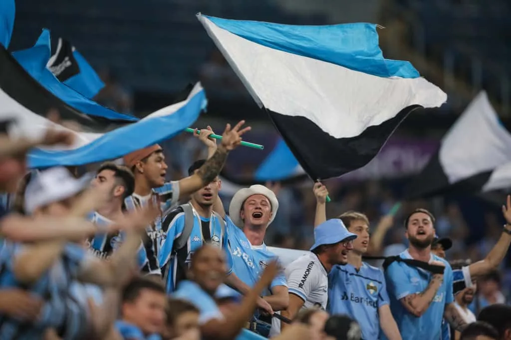 Botafogo amplia e Grêmio investe na precisão de Suárez para empatar; veja