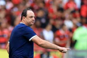 Rogério Ceni luta para não ser o quarto rebaixado do Grupo City