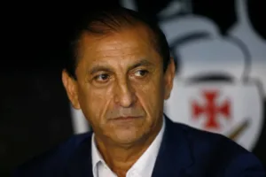 Técnico do Vasco, Ramón Díaz já foi demitido pelo Botafogo antes mesmo de estreia