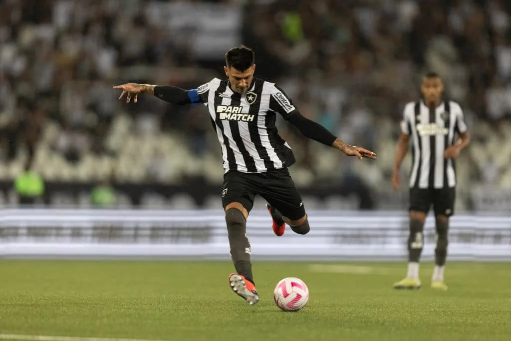Rodrigo Bueno não perdoa ‘pipocada’ do Botafogo: “Não fica no G4”