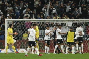 Corinthians amplia liderança como “rei dos empates” no Brasileirão