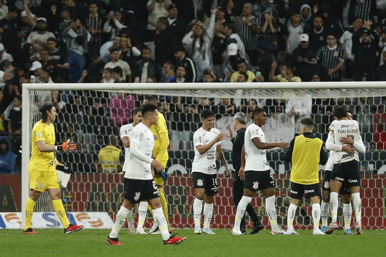 Corinthians amplia liderança como “rei dos empates” no Brasileirão