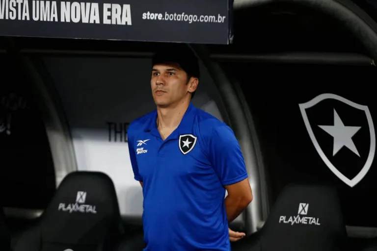 Botafogo tenta quebrar sequência de três jogos sem vencer no Brasileirão 