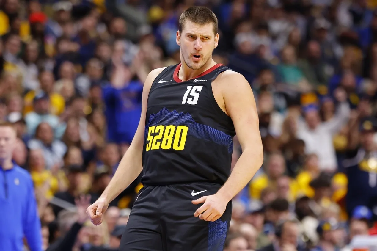 NBA: apesar de derrota, Jokic iguala feito de Oscar Robertson e Chamberlain