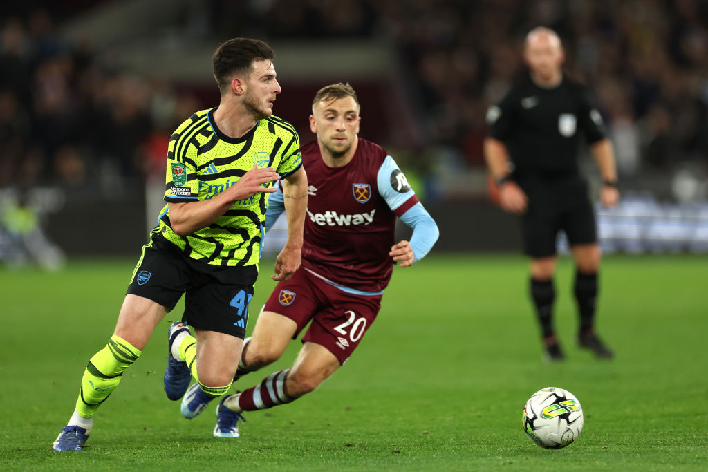 West Ham ignora superioridade do Arsenal e garante vitória na Copa da Liga Inglesa
