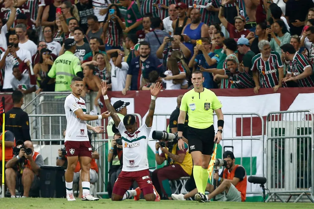Em um clássico movimentado, Flamengo abre o placar e o Fluminense busca o empate; veja os gols