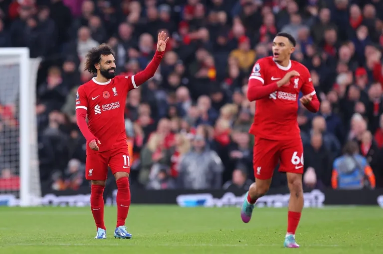 Salah decide, Liverpool vence e assume a vice-liderança da Premier League