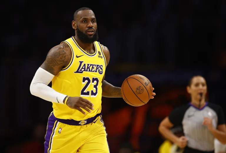 Celtics, Lakers e mais: confira os jogos da NBA hoje (17/11)