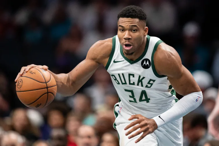 Bucks, Warriors e mais: confira os jogos da NBA hoje (18/11)