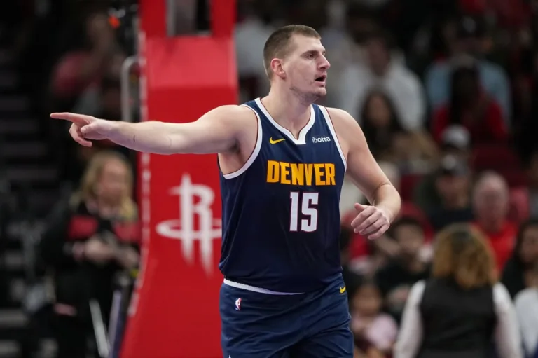 Celtics, Nuggets e mais: confira os jogos da NBA hoje (26/11)