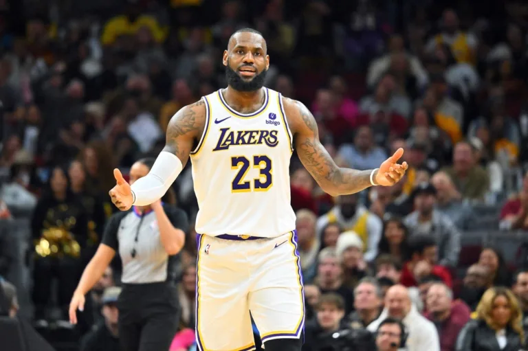 NBA: LeBron James é dúvida para Lakers x 76ers