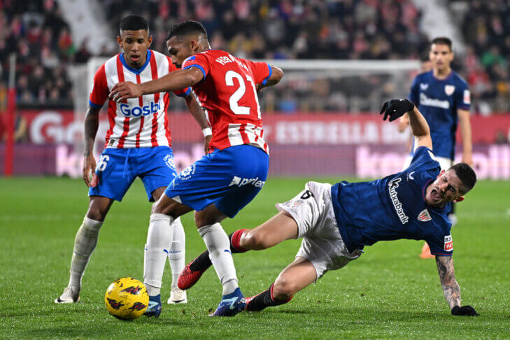 Girona empata com Athletic de Bilbao e Real Madrid assume a liderança da LaLiga Girona empata com Athletic de Bilbao e Real Madrid assume a liderança da LaLiga