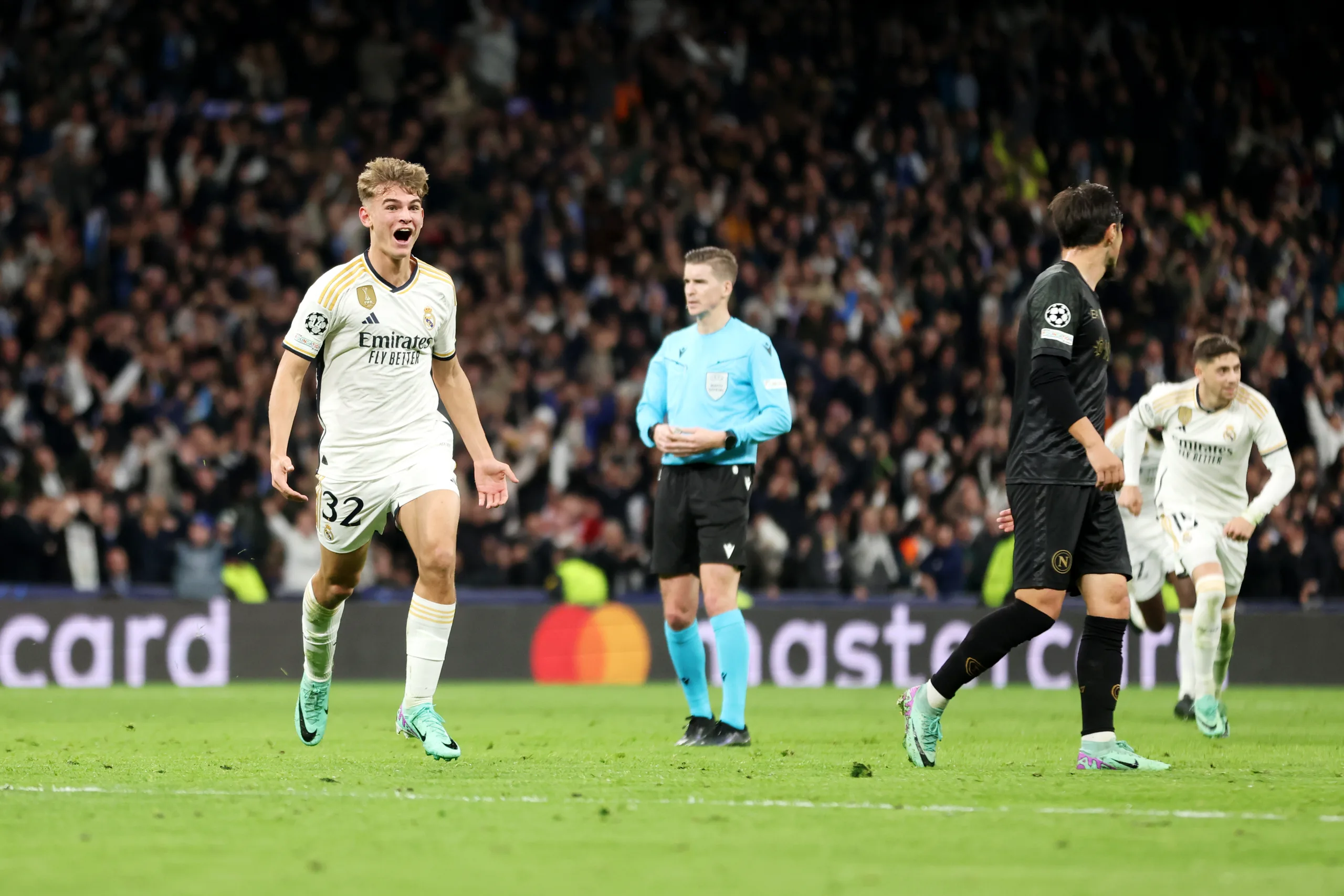 Nico Paz marca um golaço e encaminha vitória do Real Madrid sobre o Napoli; veja