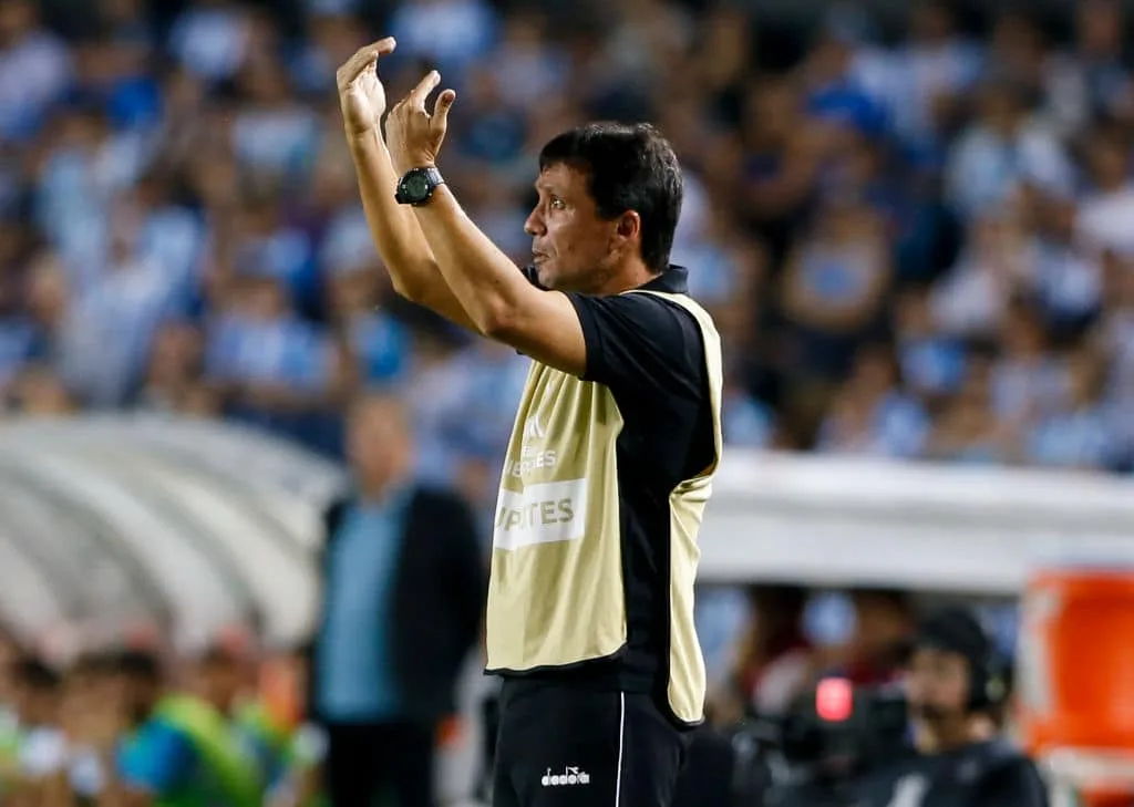 Zé Ricardo se pronuncia após demissão do Cruzeiro