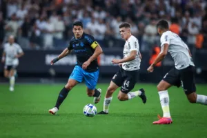 Grêmio e Corinthians jogam por objetivos diferentes no Brasileirão Série A; saiba onde assistir