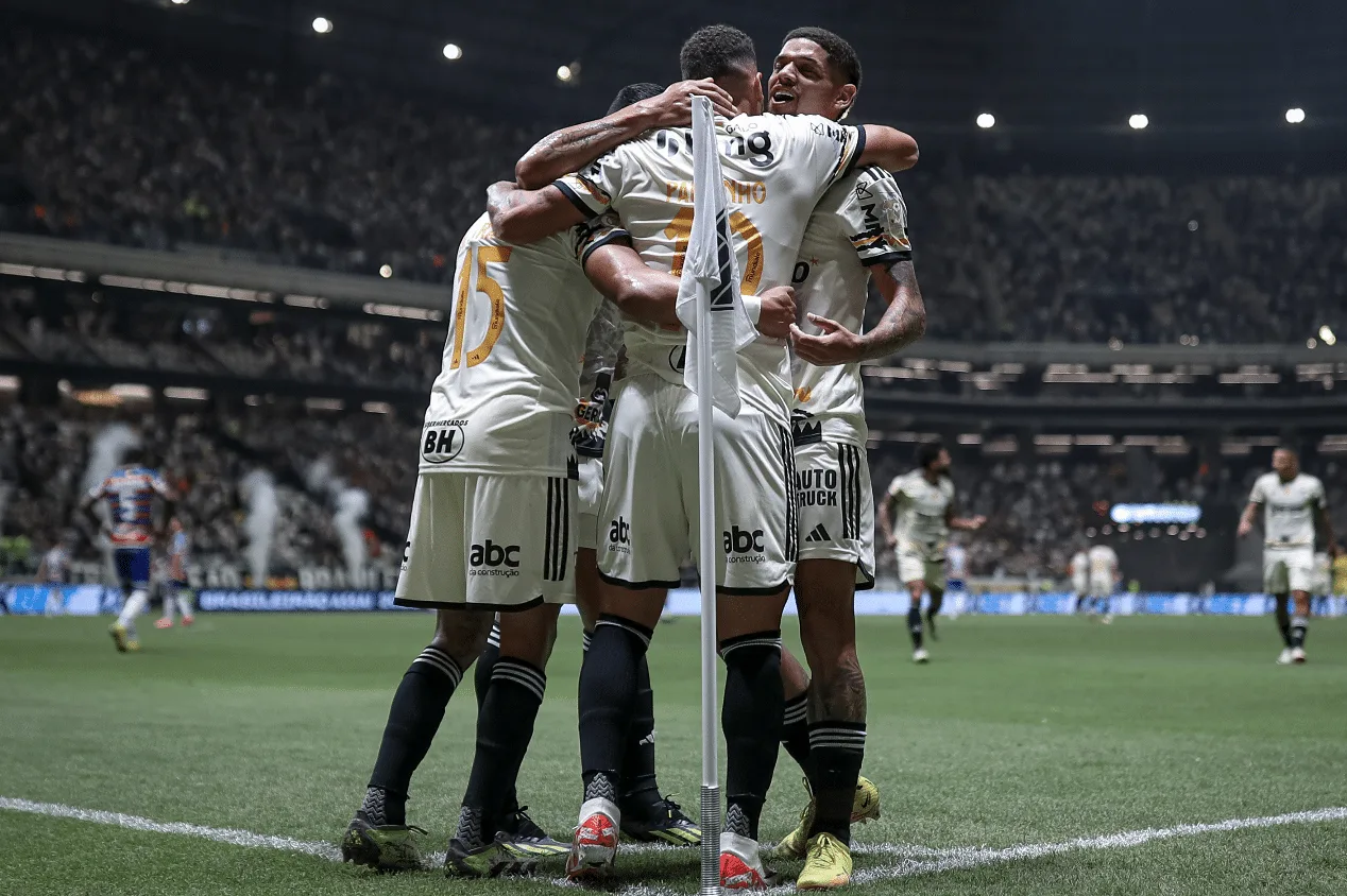 Heverton Guimarães exalta atuação do elenco em jogo do Atlético Mineiro
