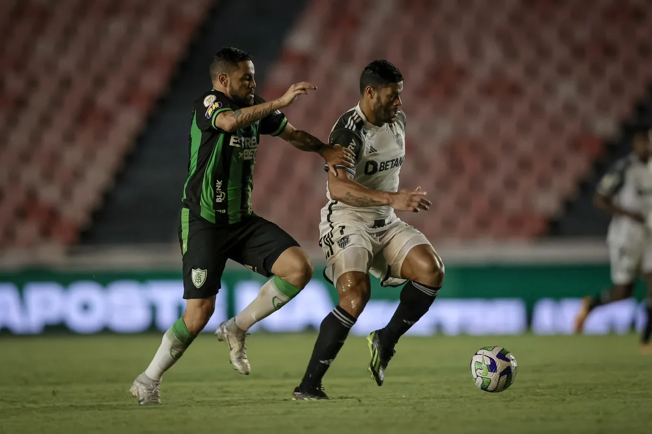 Hulk desabafa após expulsão em clássico e dispara: “mais um mês aqui eu vou embora”