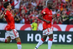 Com gol de pênalti de Enner Valencia, Internacional bate Red Bull Bragantino