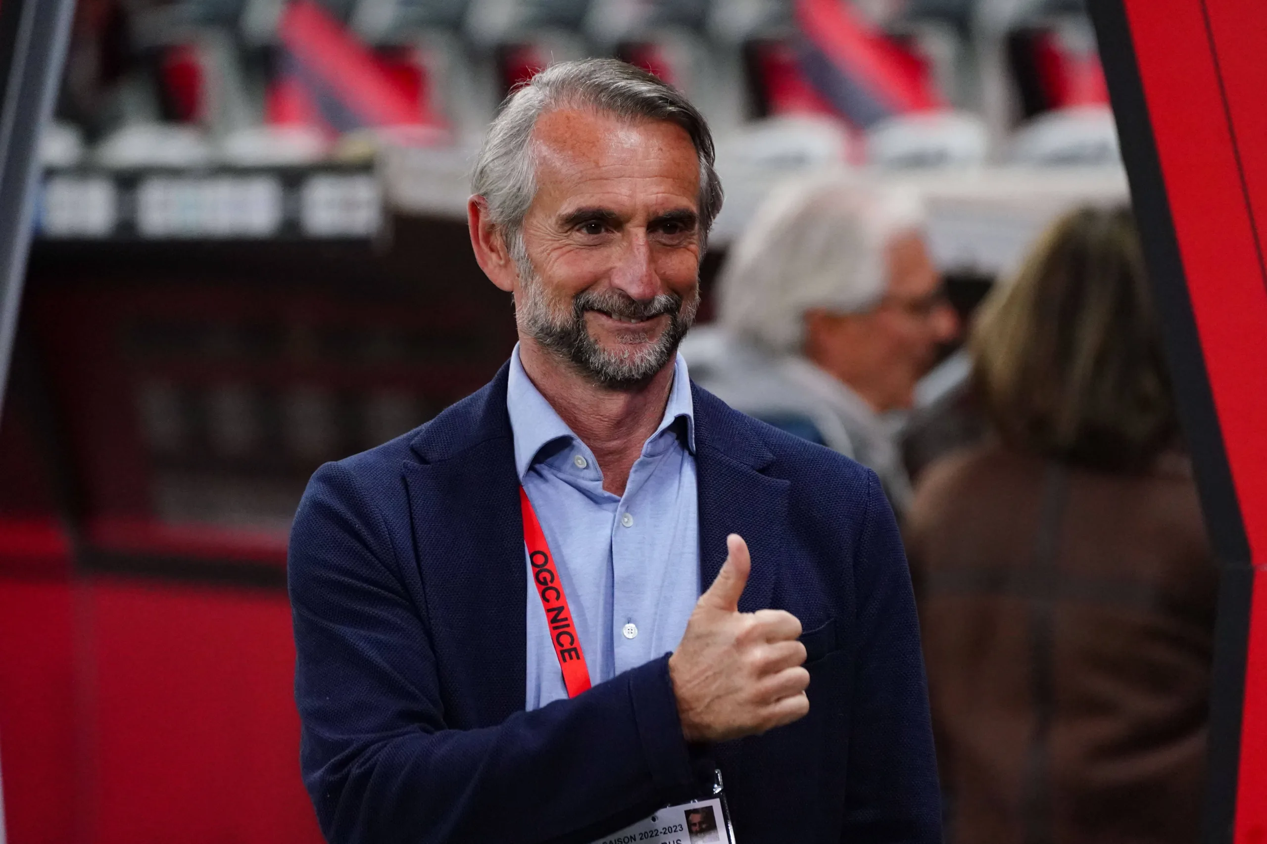 Ex-jogador e atual executivo do PSG cotado para assumir o cargo de técnico do Manchester United; veja detalhes