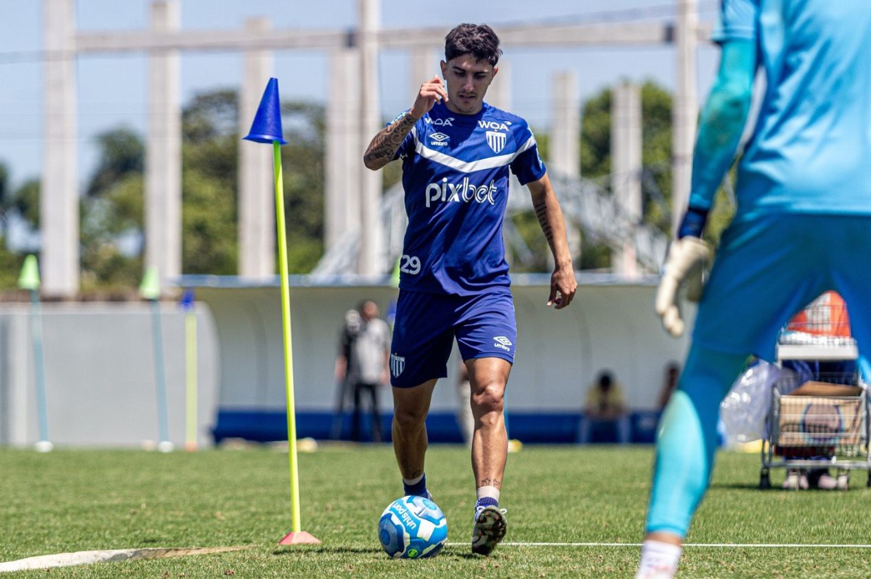 Após lesão, Jean Lucas revela ‘momento especial’ em volta com gol pelo Avaí
